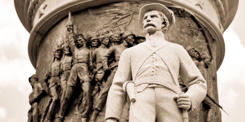 A closeup of the Confederate memorial at the Alabama Capitol building (flickr user timparkinson)