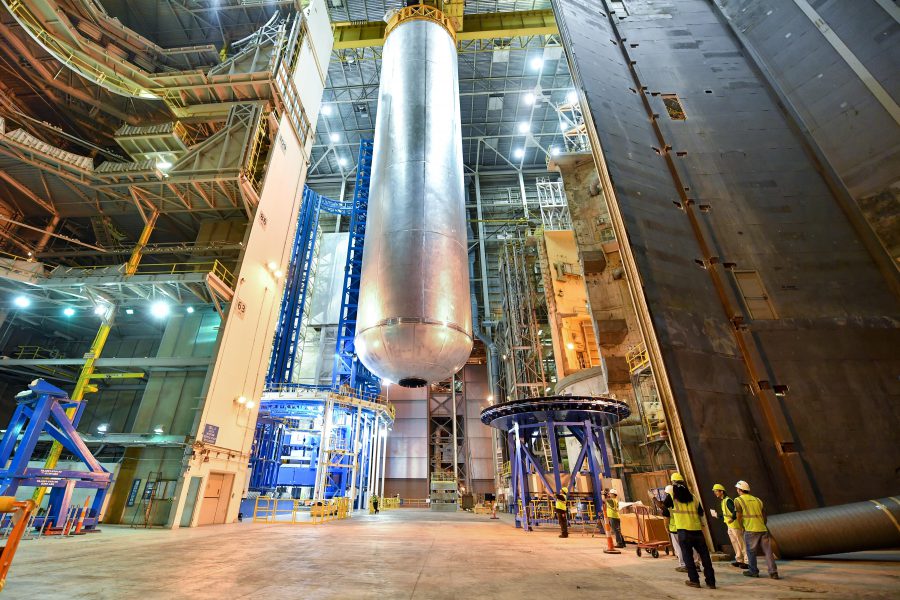 Auburn and NASA are investigating wireless technology that could monitor the SLS’ giant fuel tank. (Image: NASA)