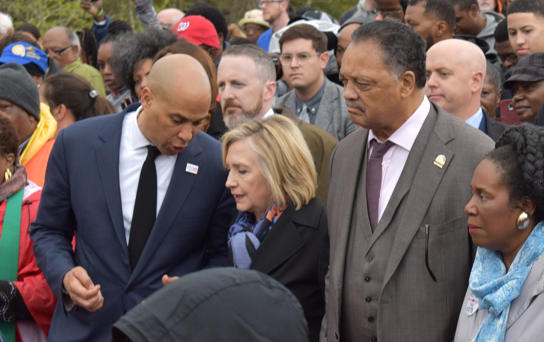 Hillary, 2020 Dem hopefuls decry ‘voter suppression’ as they hit Selma