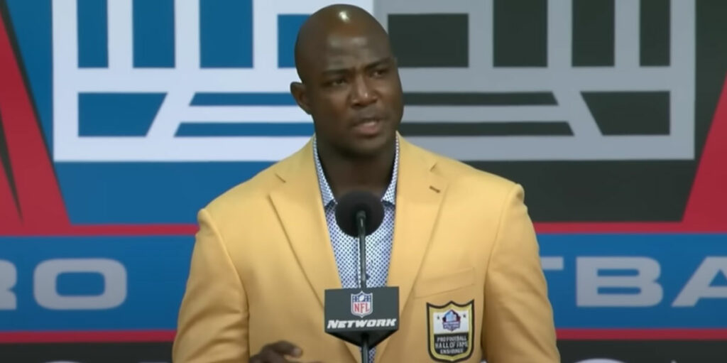 Troy's DeMarcus Ware delivers emotional Hall of Fame speech