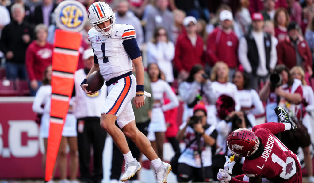 Auburn secures bowl eligibility after Freeze's biggest win yet