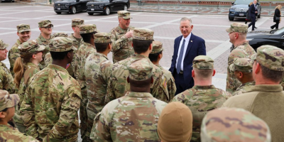 Sen. Tuberville greets Alabama National Guard troops as they head home for Christmas